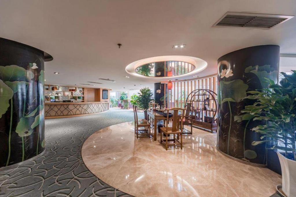 Chengdu Yinsheng International Hotel Supoqiao Exterior foto